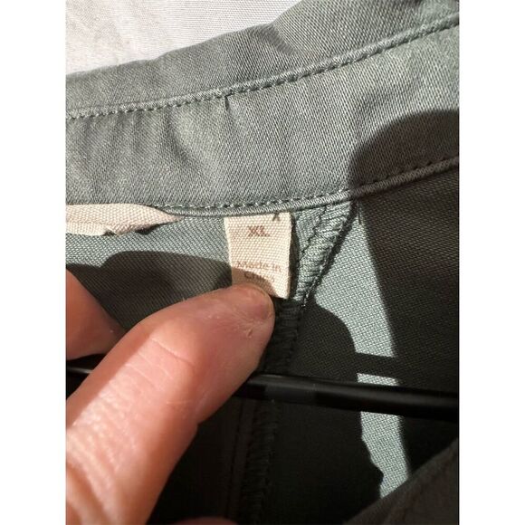 Soft Surroundings Green Tencel Cotton blend Roll Tab Sleeves Button Down Top XL - Picture 9 of 10